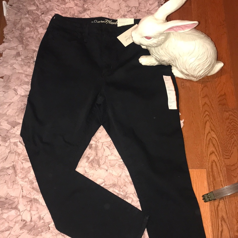 Black high rise skinny jeans